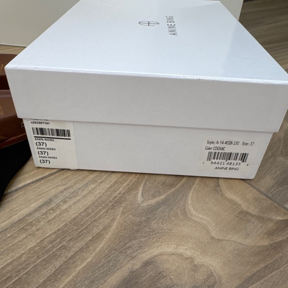 Annie Bing Lizzie Slide! - Picture 7 of 7